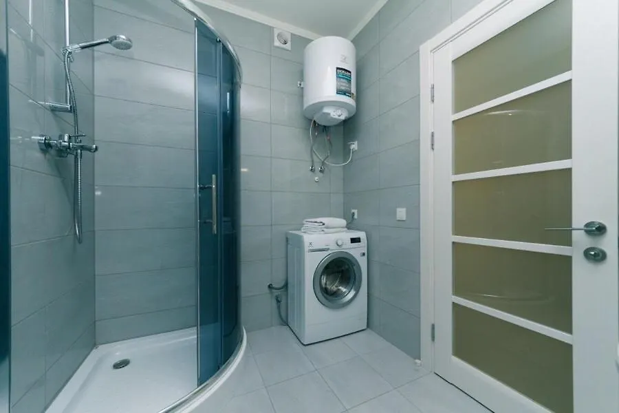 Драгоманова 38А 2Й Поверх Apartment Kyiv 0*,